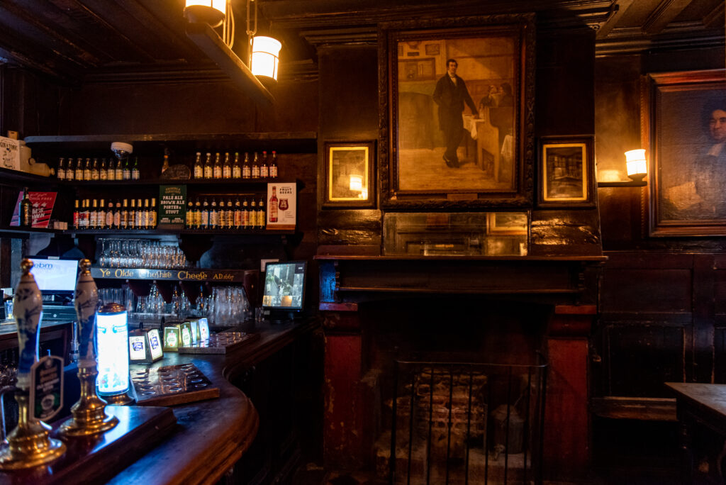 Ye Olde Cheshire Cheese Pub and Chop House Fleet Street London